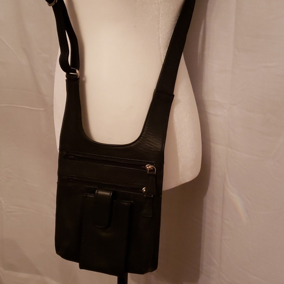SOLD 🎁50% off  Crossbody purse - Picture 3 of 4